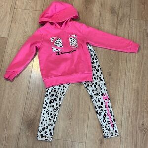 💙 Hot Pink Hoodie with Leopard Print Leggings 💙